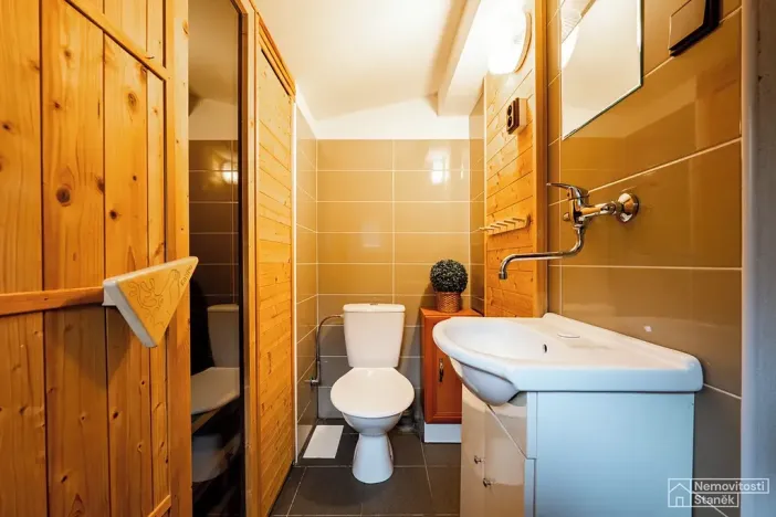 Prodej chaty, Vojníkov, 170 m2