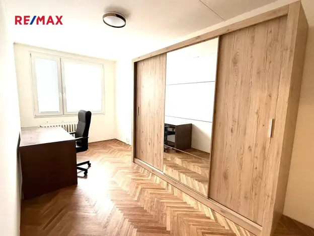 Pronájem bytu 3+1, Praha - Strašnice, Gutova, 67 m2