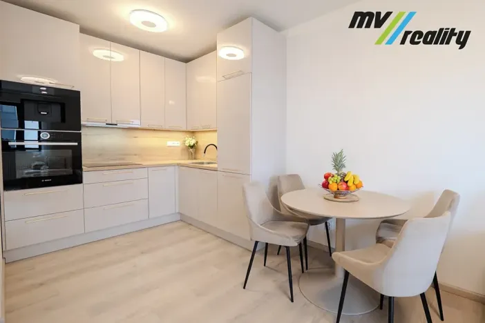 Prodej bytu 4+kk, Poděbrady, Dykova, 81 m2