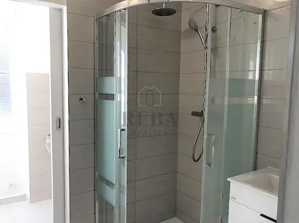 Pronájem bytu 2+kk, Karlovy Vary, Lipová, 50 m2