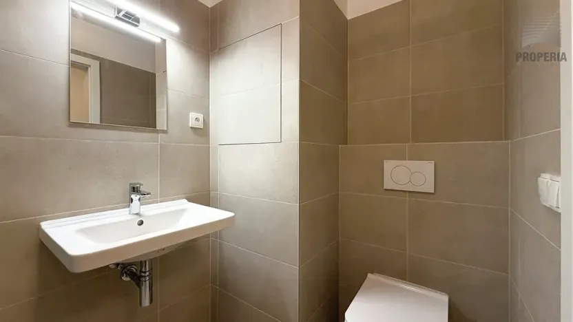 Pronájem bytu 1+kk, Znojmo, Jarošova, 35 m2