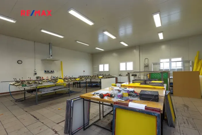 Prodej komerční nemovitosti, Dašice, náměstí T. G. Masaryka, 2490 m2