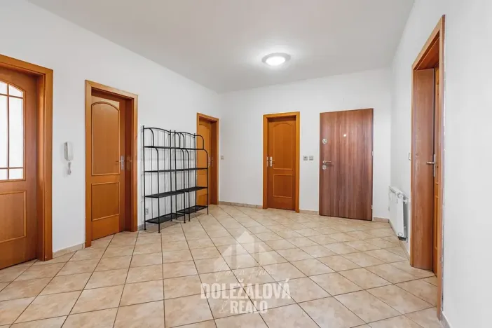 Pronájem bytu 4+1, Praha - Hostivař, Na Groši, 111 m2