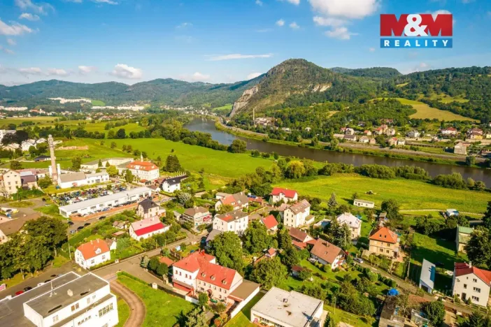 Prodej restaurace, Velké Březno, 700 m2