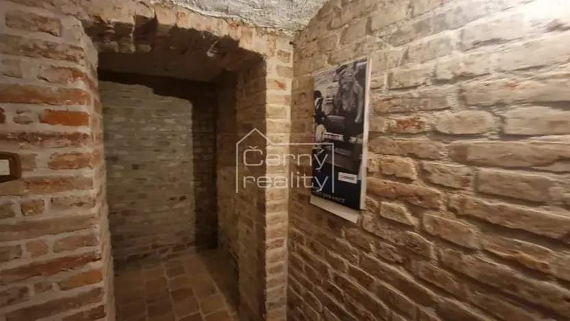 Pronájem bytu 4+kk, Pardubice, V Ráji, 350 m2