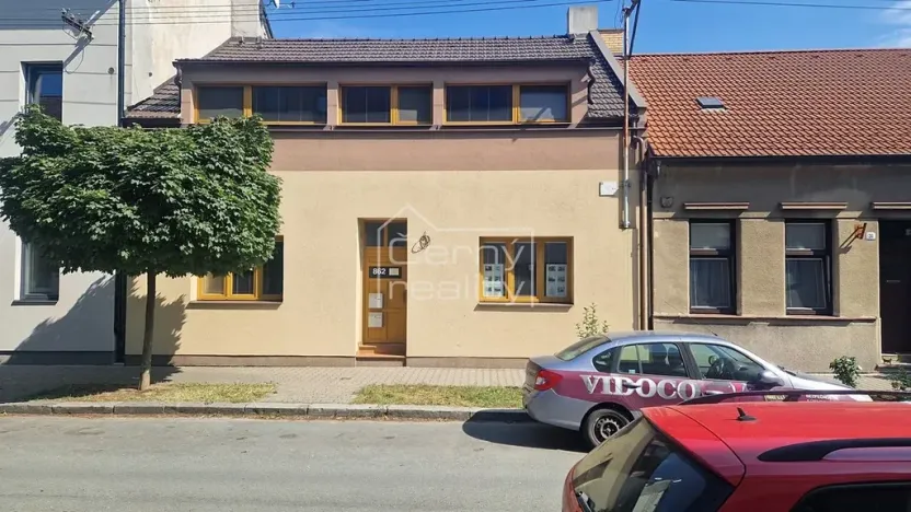 Pronájem bytu 4+kk, Pardubice, V Ráji, 350 m2