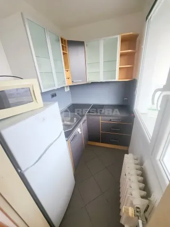 Prodej bytu 1+kk, Praha - Prosek, Veltruská, 35 m2