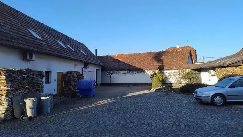 Prodej vícegeneračního domu, Hýskov, Prostřední, 330 m2