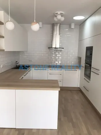 Pronájem rodinného domu, Praha - Ďáblice, Květnová, 172 m2