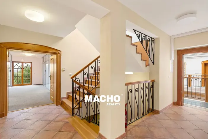 Prodej vily, Řitka, Lesní, 1181 m2