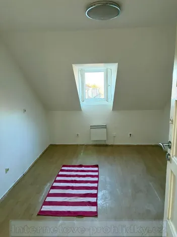 Pronájem bytu 2+kk, Praha - Strašnice, Černokostelecká, 89 m2