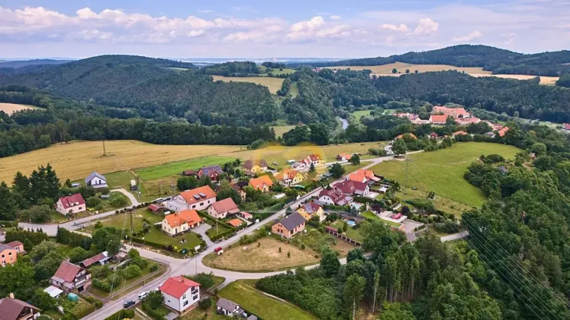 Prodej pozemku pro bydlení, Zlatá Koruna, 903 m2