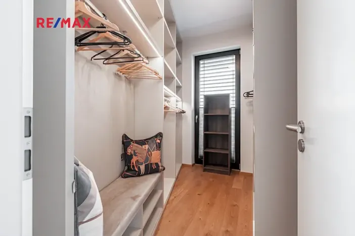 Prodej rodinného domu, Praha - Královice, Pešíkova, 220 m2