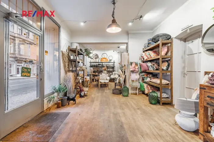 Pronájem obchodního prostoru, Praha - Žižkov, Husitská, 120 m2