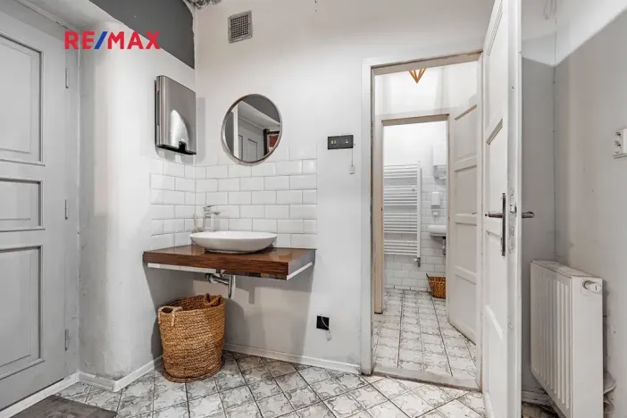 Pronájem obchodního prostoru, Praha - Žižkov, Husitská, 120 m2