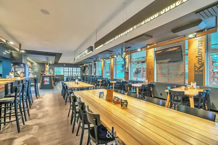 Prodej restaurace, Česká Lípa, Antonína Sovy, 900 m2