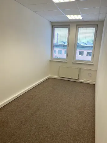 Pronájem komerční nemovitosti, Praha - Zličín, Strojírenská, 500 m2