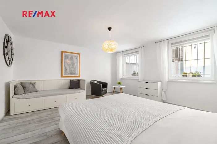 Prodej bytu 2+1, Praha - Karlín, Pernerova, 60 m2