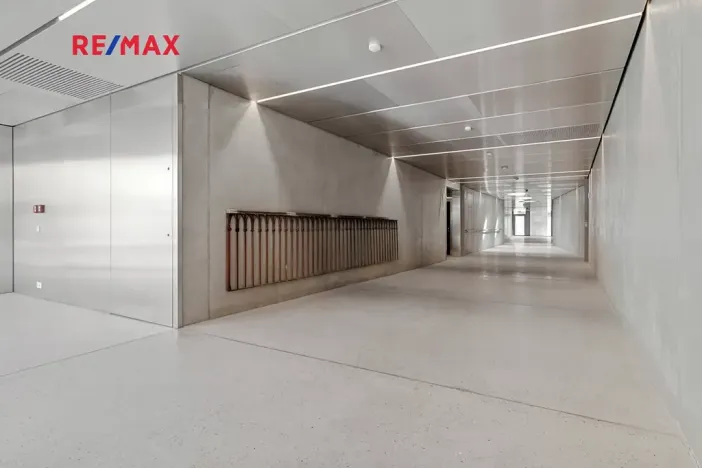 Pronájem bytu 2+kk, Praha - Karlín, Křižíkova, 79 m2