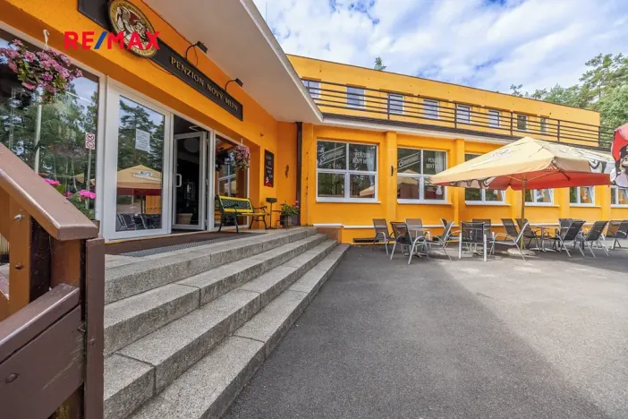 Prodej ubytování, Doksy, Pod Borným, 1700 m2