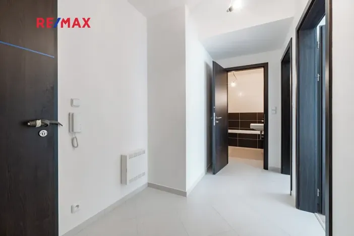 Prodej bytu 2+kk, Praha - Prosek, Čakovická, 43 m2