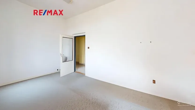 Pronájem skladu, Pardubice, Bohdanečská, 390 m2