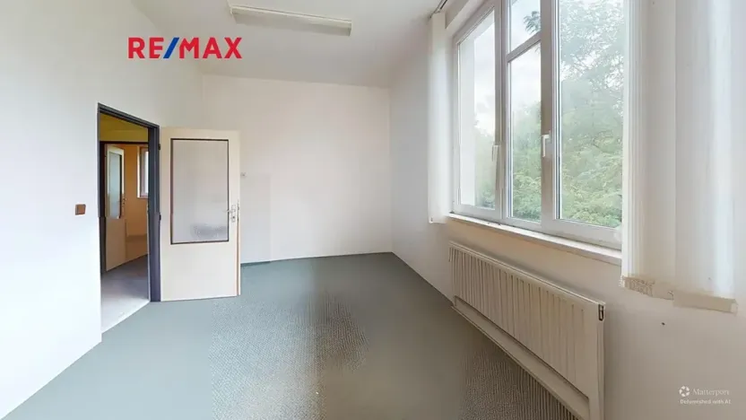 Pronájem skladu, Pardubice, Bohdanečská, 390 m2