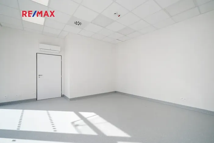 Pronájem ordinace, Milovice, Spojovací, 41 m2