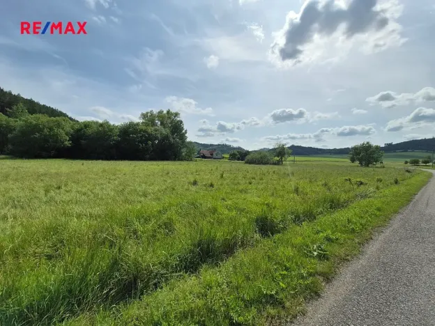 Prodej komerčního pozemku, Linhartice, 12284 m2