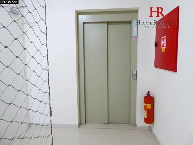 Pronájem kanceláře, Benešov, Vnoučkova, 35 m2