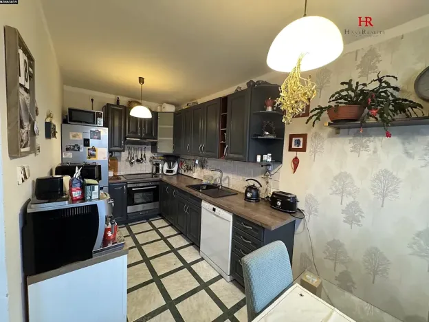 Prodej bytu 4+1, Kamenice, Sídliště II, 84 m2