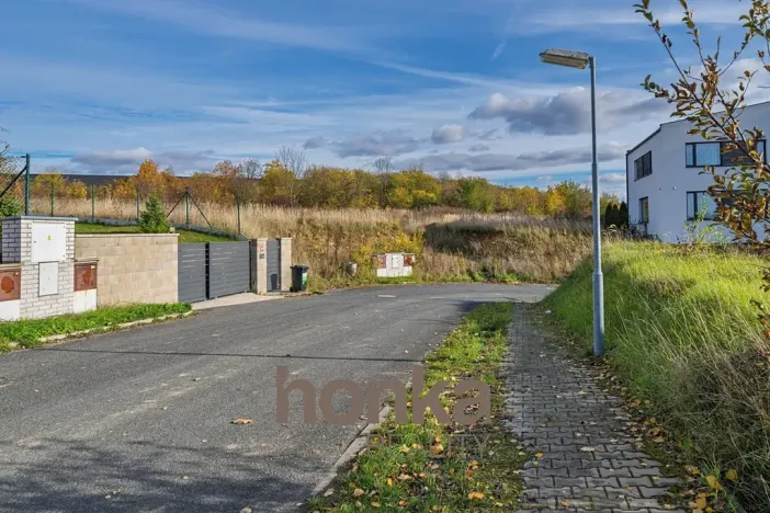 Prodej pozemku pro bydlení, Tuchoměřice, 2099 m2