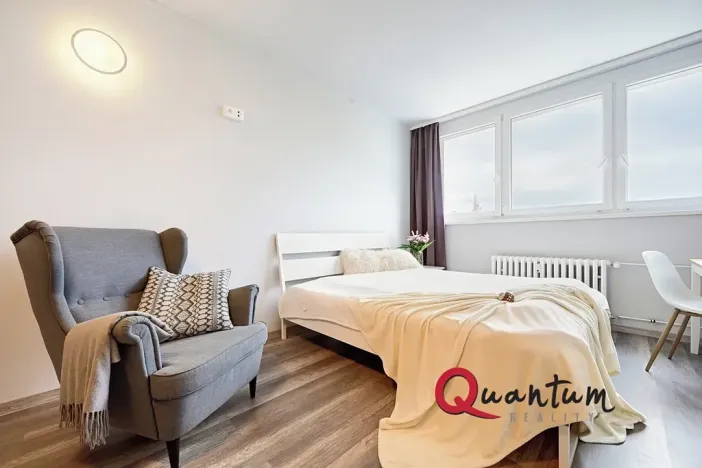 Pronájem bytu 1+kk, Praha - Střížkov, Děčínská, 32 m2