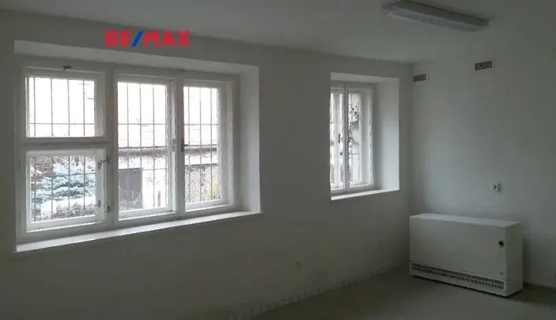 Pronájem obchodního prostoru, Polička, Tylova, 90 m2