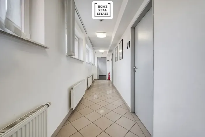 Pronájem kanceláře, Kolín, Rubešova, 634 m2