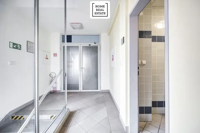 Pronájem kanceláře, Kolín, Rubešova, 634 m2