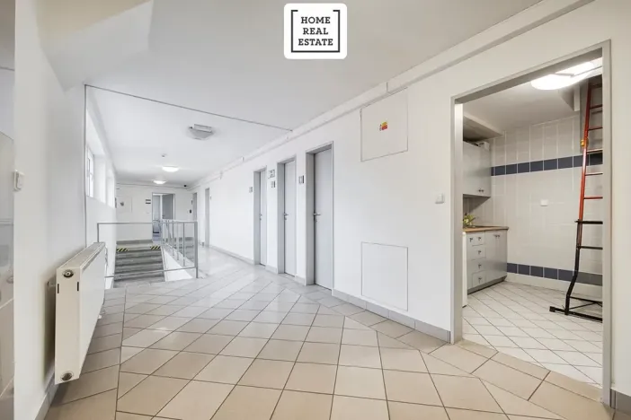 Pronájem kanceláře, Kolín, Rubešova, 256 m2