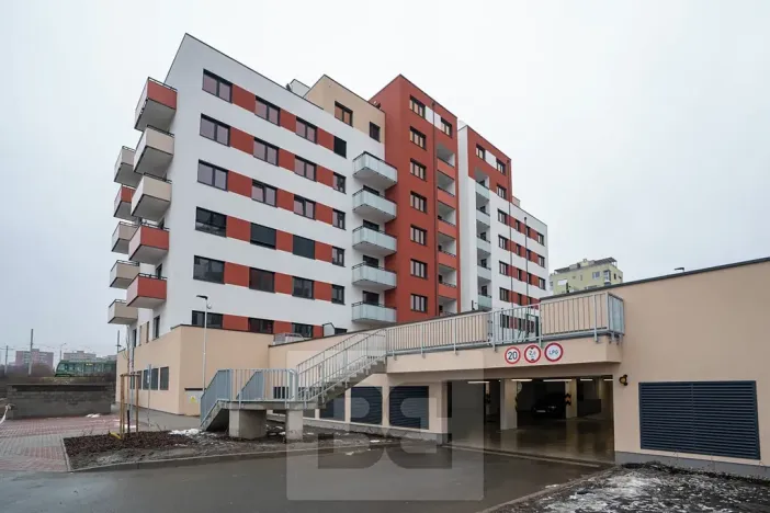 Pronájem bytu 2+kk, Praha - Hlubočepy, Fabiánové, 42 m2