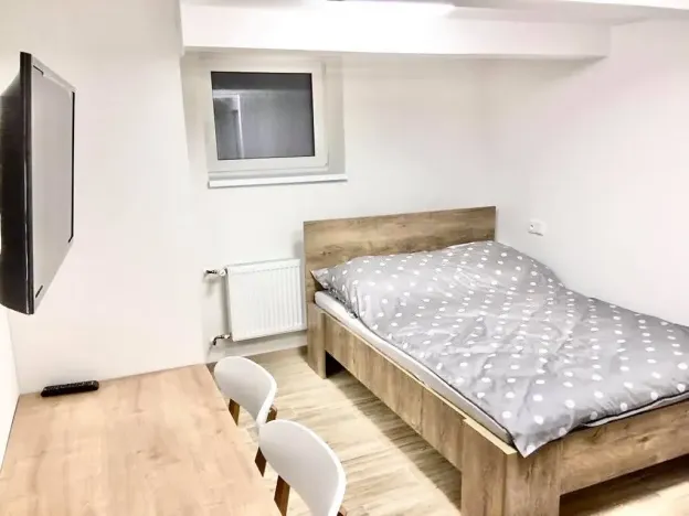 Pronájem bytu 1+kk, Zlín, Štefánikova, 28 m2