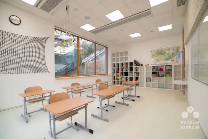 Pronájem kanceláře, Praha - Podolí, Podolská, 500 m2