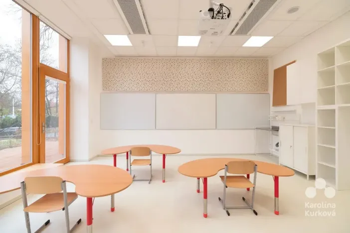 Pronájem kanceláře, Praha - Podolí, Podolská, 500 m2