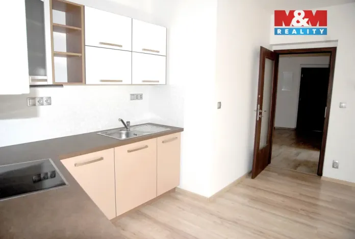 Pronájem bytu 2+kk, Jičín - Nové Město, Ruská, 47 m2