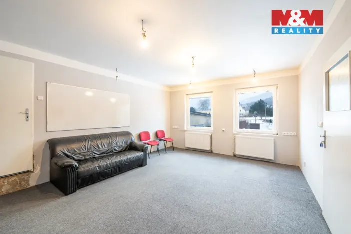 Prodej obchodního prostoru, Hejnice, 220 m2