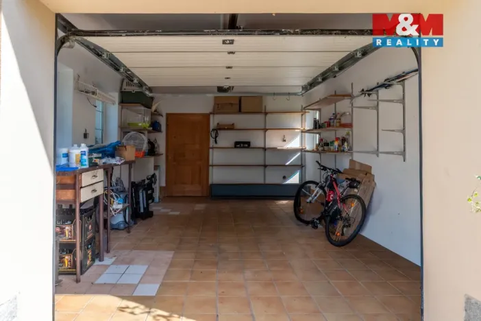 Prodej chalupy, Hajany, 285 m2