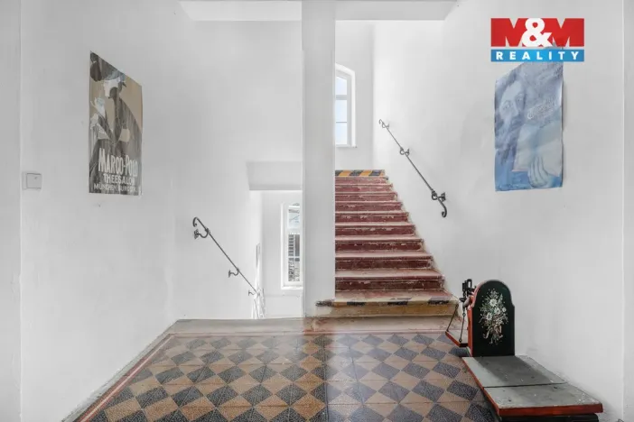 Prodej obchodního prostoru, Česká Kamenice, Lipová, 1225 m2