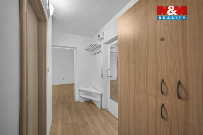 Pronájem bytu 2+1, Pardubice - Polabiny, Brožíkova, 55 m2