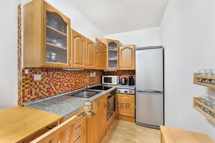 Prodej bytu 2+kk, Praha - Troja, Hnězdenská, 46 m2