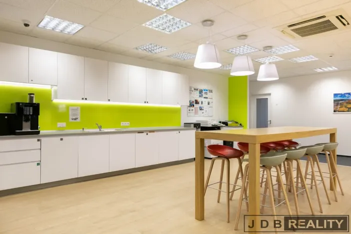 Pronájem kanceláře, Praha - Holešovice, Dělnická, 110 m2