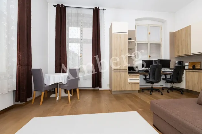 Pronájem bytu 2+kk, Praha - Smíchov, Staropramenná, 65 m2