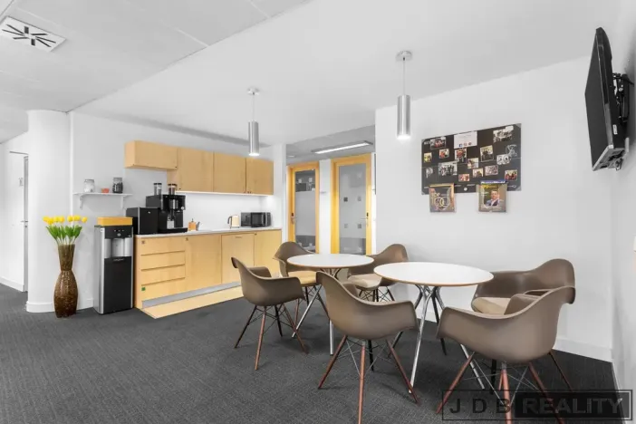 Pronájem kanceláře, Praha - Smíchov, Nádražní, 30 m2